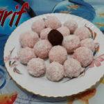 Çilekli İrmik Topları