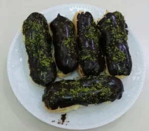 Pastane Usulü Ekler Pasta Tarifi