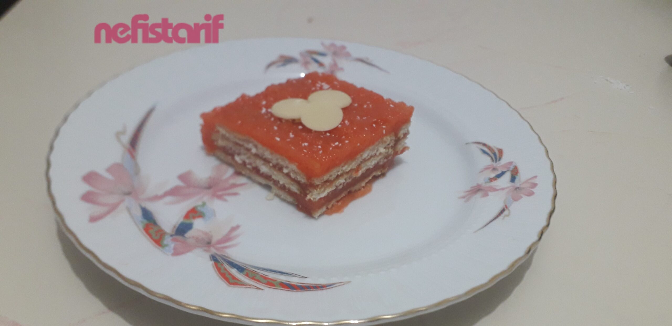 Havuçlu Bisküvili Pasta Tarifi