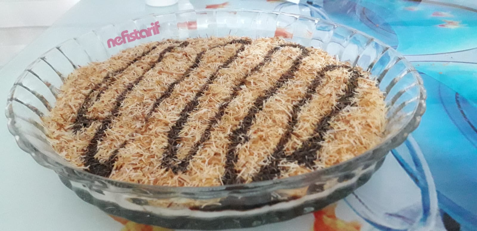 Çikolata Soslu Kadayıflı Muhallebi Tarifi