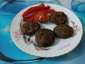 Nefis Mangal Tadında Köfte Tarifi