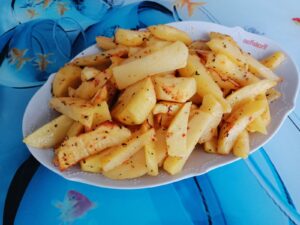 Fırında yoğurtlu patates